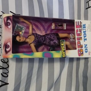 SPICE Girls ON TOUR- POSH SPICE